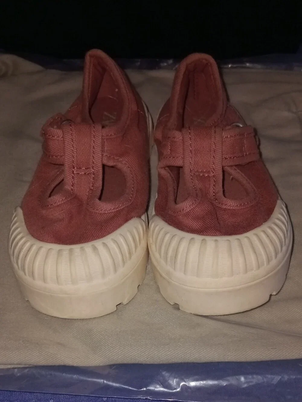 Zara kids canvas
